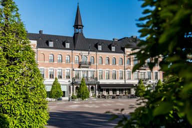 Varbergs Stadshotell from the street